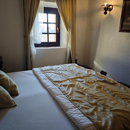 Kulla E Balshajve Hotel Ulcinj Eksteriør billede