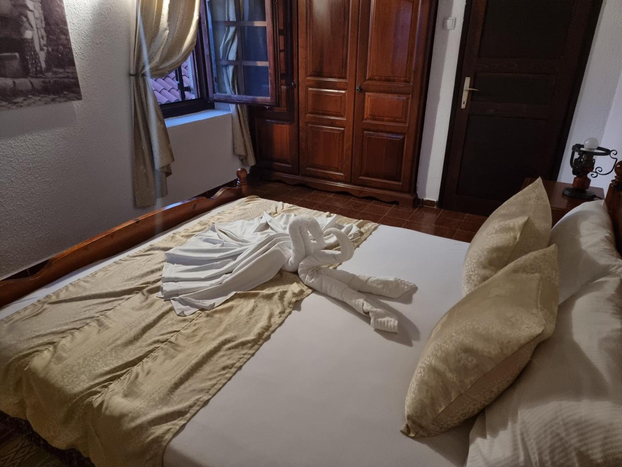 Kulla E Balshajve Hotel Ulcinj Eksteriør billede