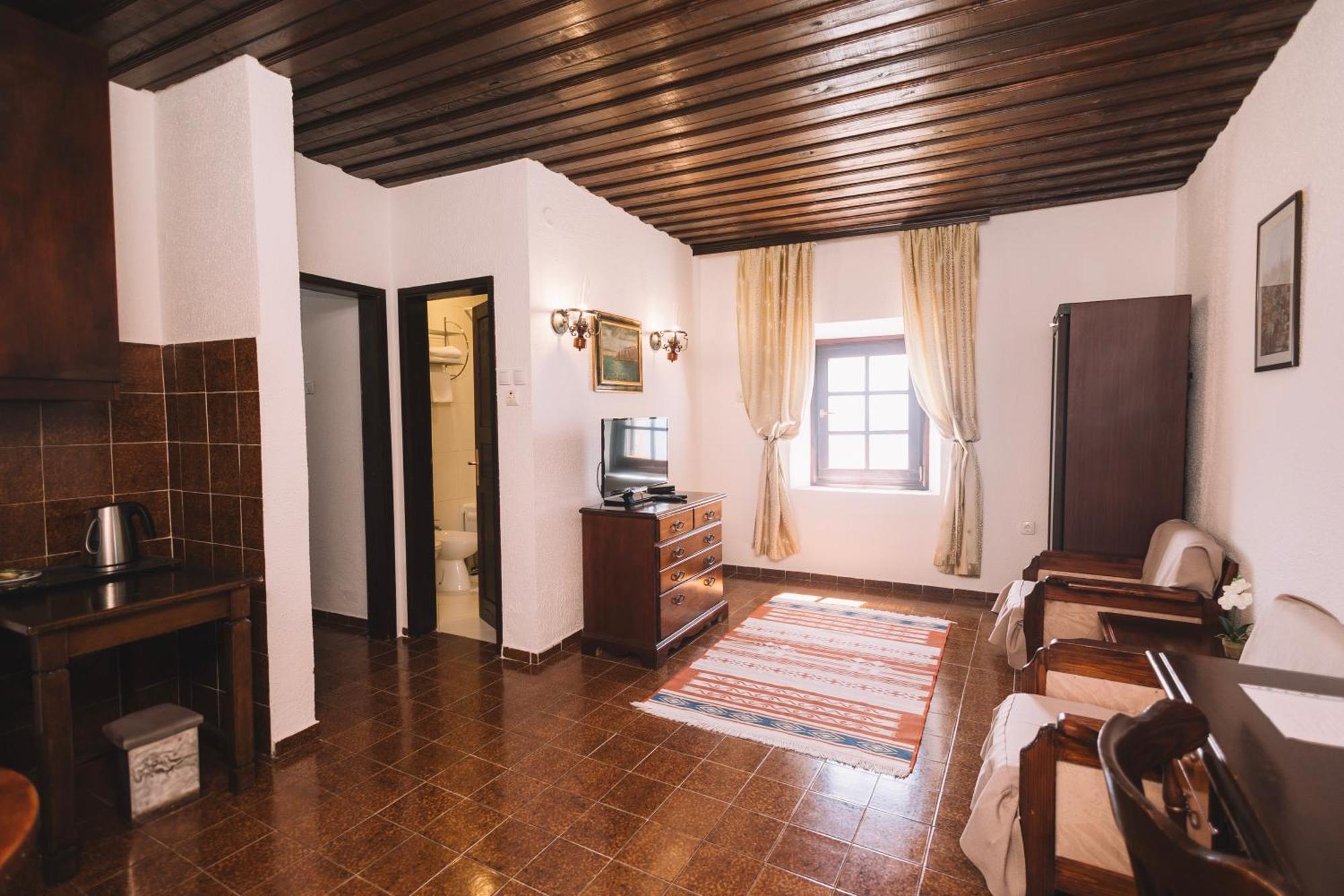 Kulla E Balshajve Hotel Ulcinj Eksteriør billede